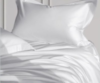 Ulen hotel sateen bedding ensemble for luxury suites