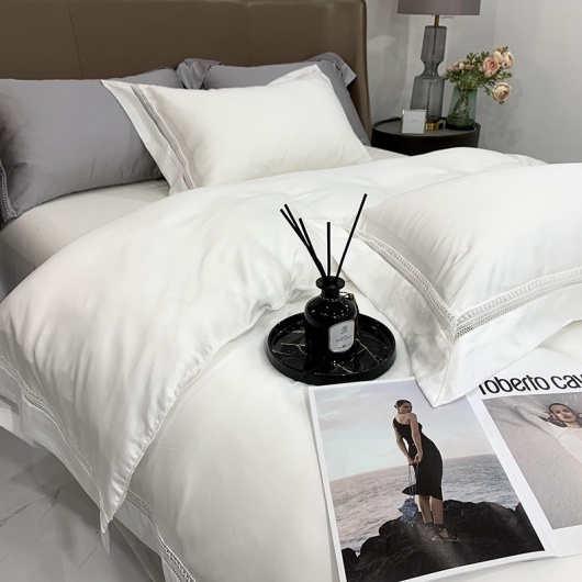 bespoke embroidered bed linen for 5-star hotel branding