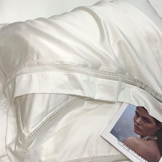 high-end embroidered sateen bedding set for luxury suites